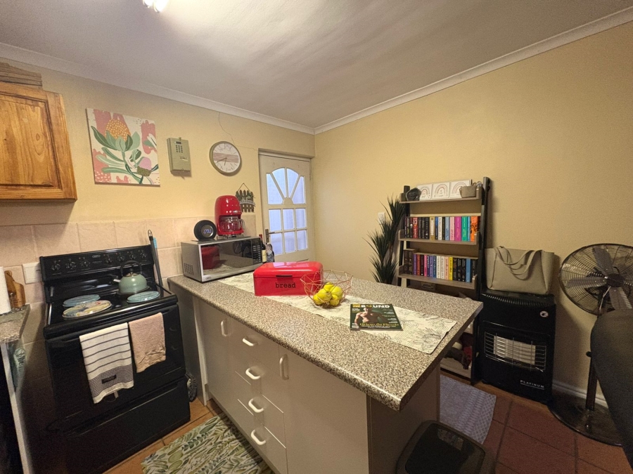To Let 1 Bedroom Property for Rent in Vredekloof Heights Western Cape